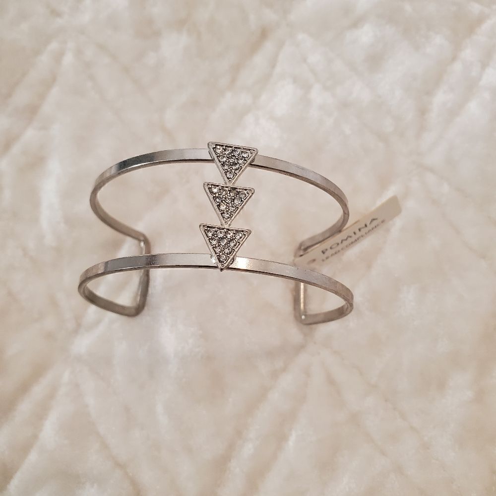 ‎Women's Silver Tone Bracelet